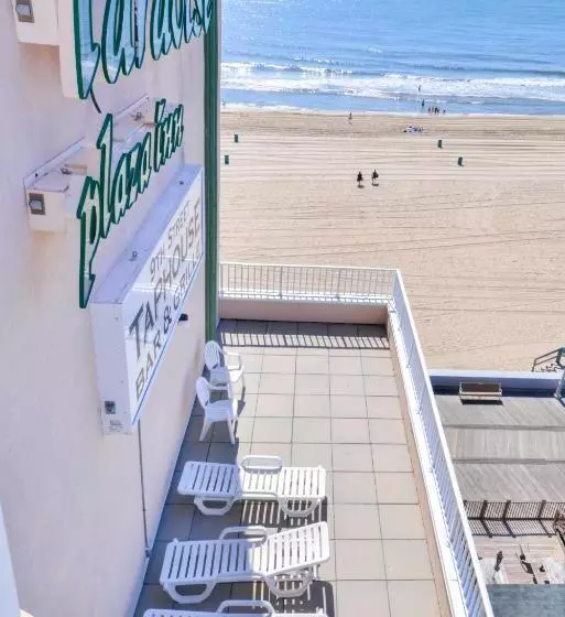 Отель Paradise Plaza Inn