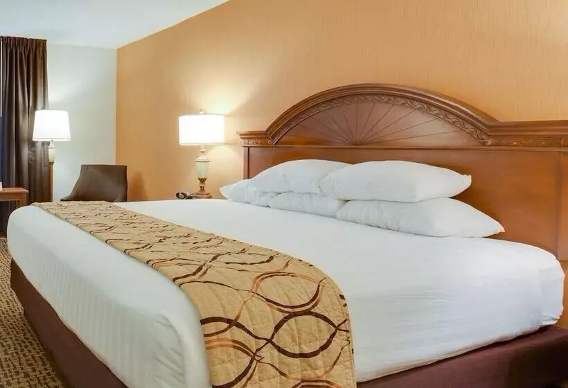 Отель Wingate By Wyndham St Louis Fenton Route 66