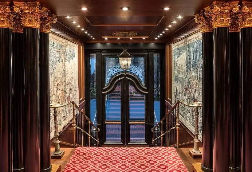 هتل Pine Inn Carmel