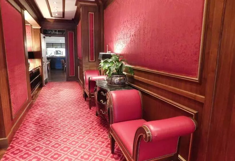 هتل Pine Inn Carmel