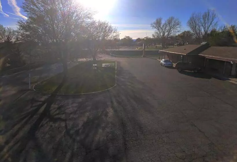 酒店 Prospector Motor Lodge