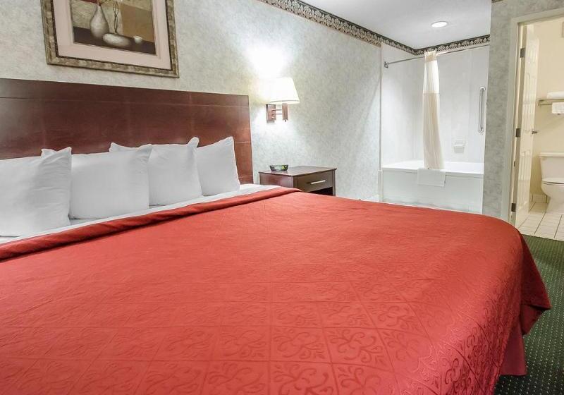 Отель Quality Inn