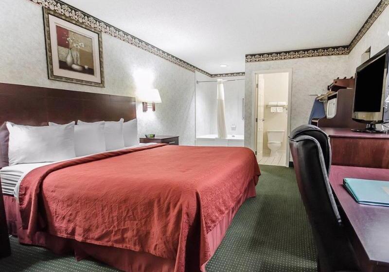 Отель Quality Inn