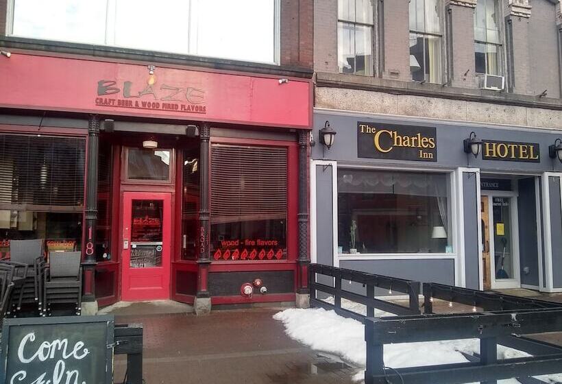 فندق The Charles Inn At Vacationland Inns