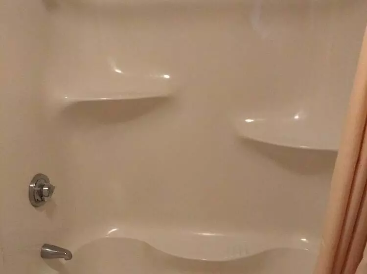 هتل The Charles Inn At Vacationland Inns