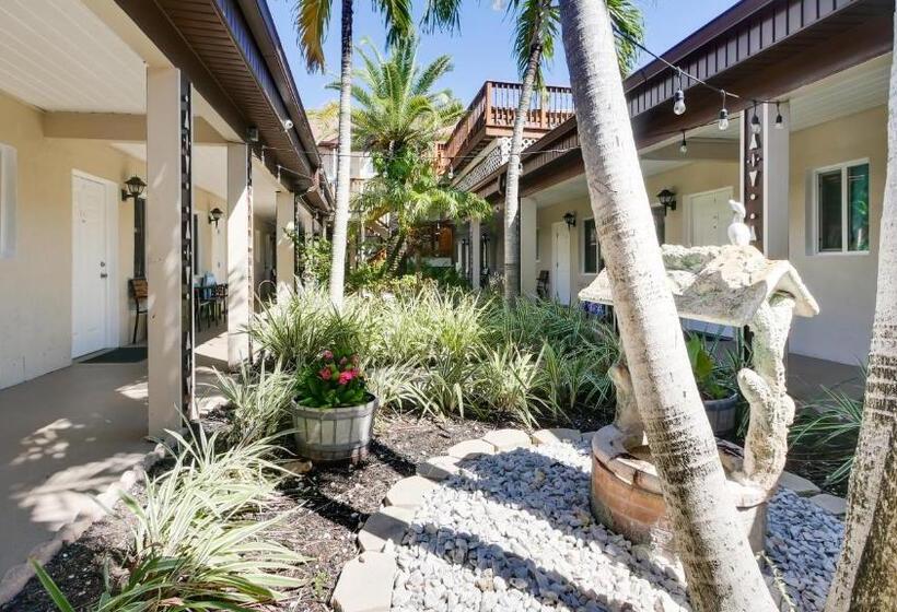 Palm Crest Resort Motel