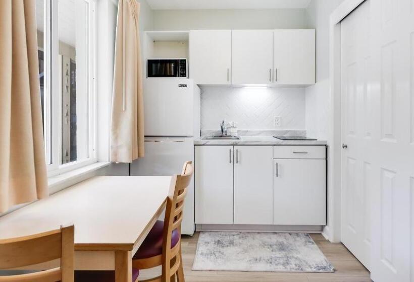 Palm Crest Resort Motel