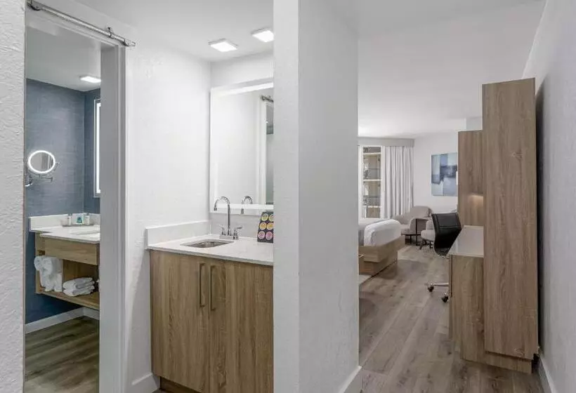 Perdido Beach Resort