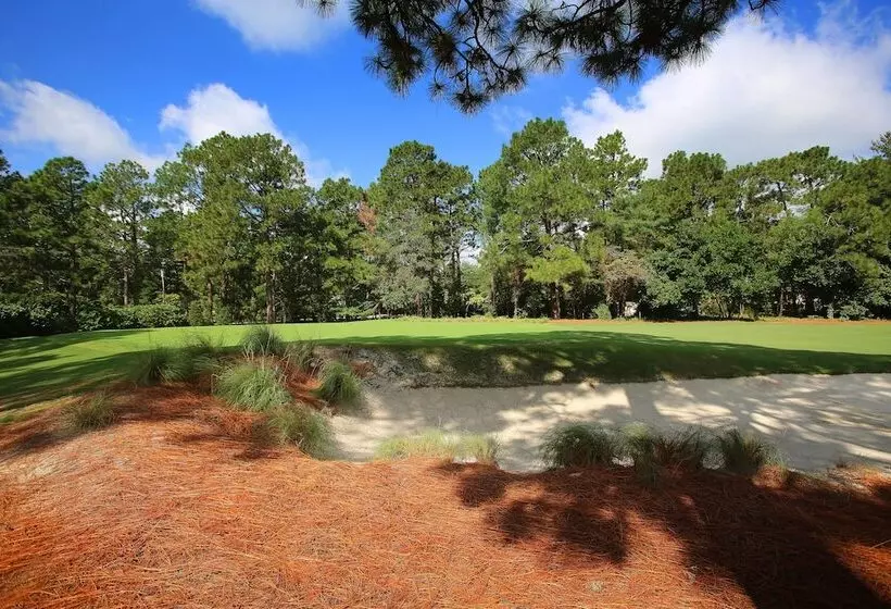 استراحتگاه Pine Needles Lodge & Golf Club