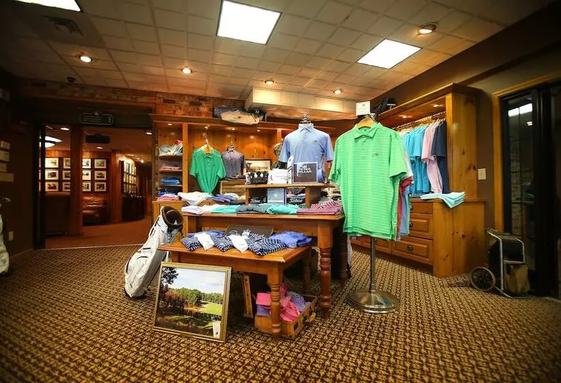 استراحتگاه Pine Needles Lodge & Golf Club