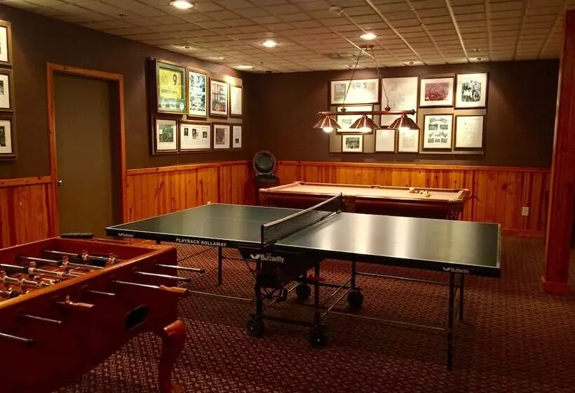 استراحتگاه Pine Needles Lodge & Golf Club