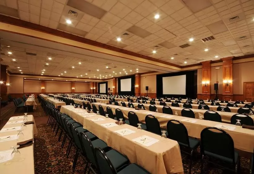 استراحتگاه Pine Needles Lodge & Golf Club