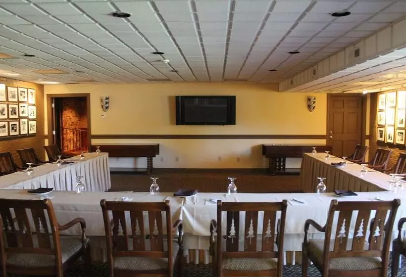 استراحتگاه Pine Needles Lodge & Golf Club