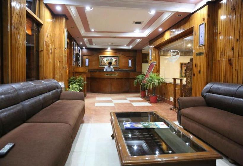 فندق Fab Ever Green