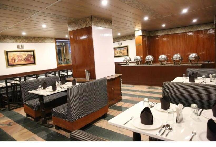 فندق Fab Ever Green