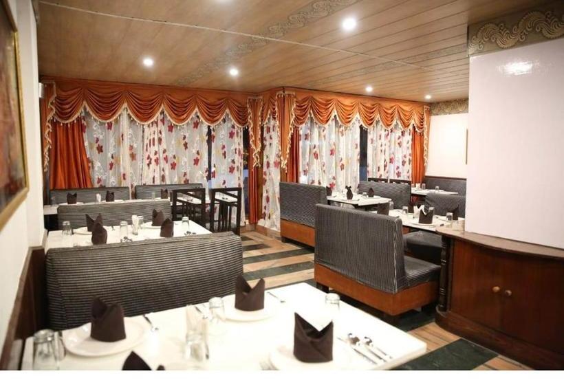 فندق Fab Ever Green