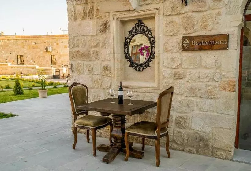 Hotelli Zeydem Suites