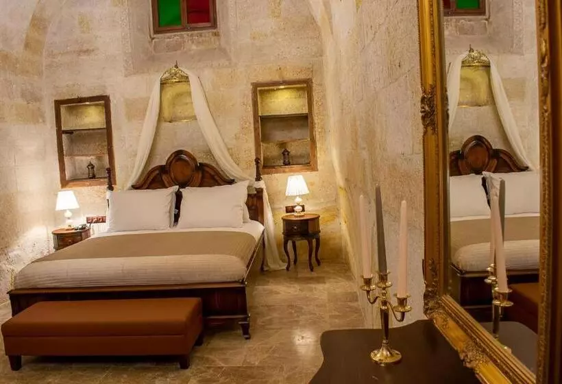 Hotelli Zeydem Suites