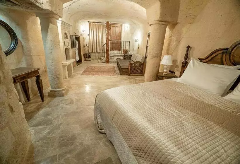 Hotelli Zeydem Suites
