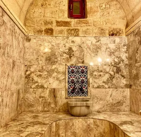 Hotelli Zeydem Suites