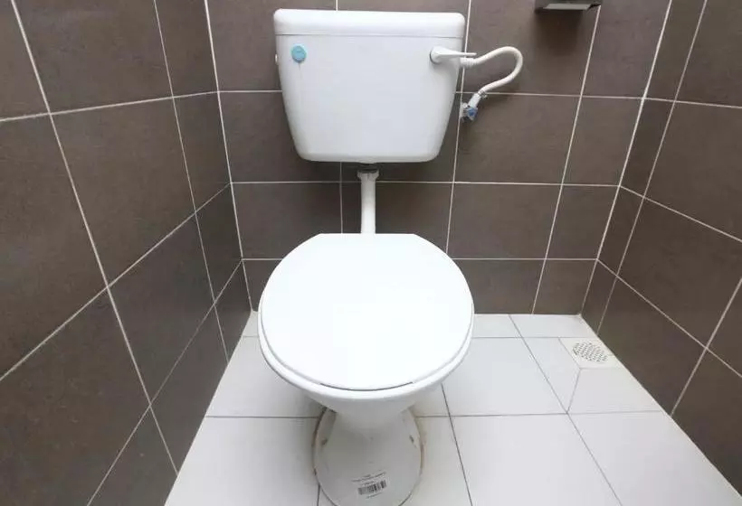 Hotelli Oyo 89591 Kb 7 Days  Sdn Bhd