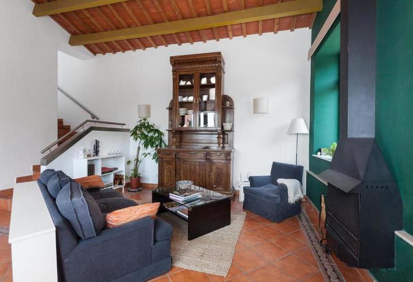 تختخواب و صبحانه Can Ballús Bed&breakfast