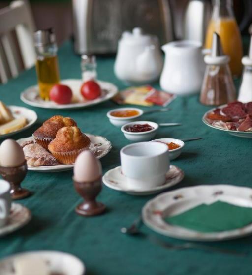 تختخواب و صبحانه Can Ballús Bed&breakfast