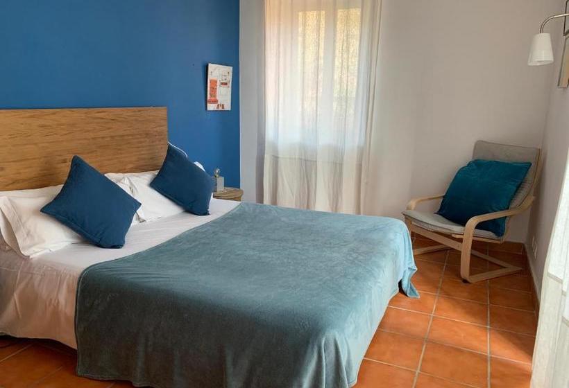 تختخواب و صبحانه Can Ballús Bed&breakfast