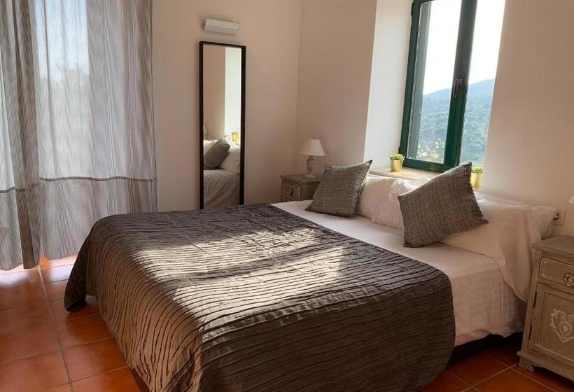 تختخواب و صبحانه Can Ballús Bed&breakfast