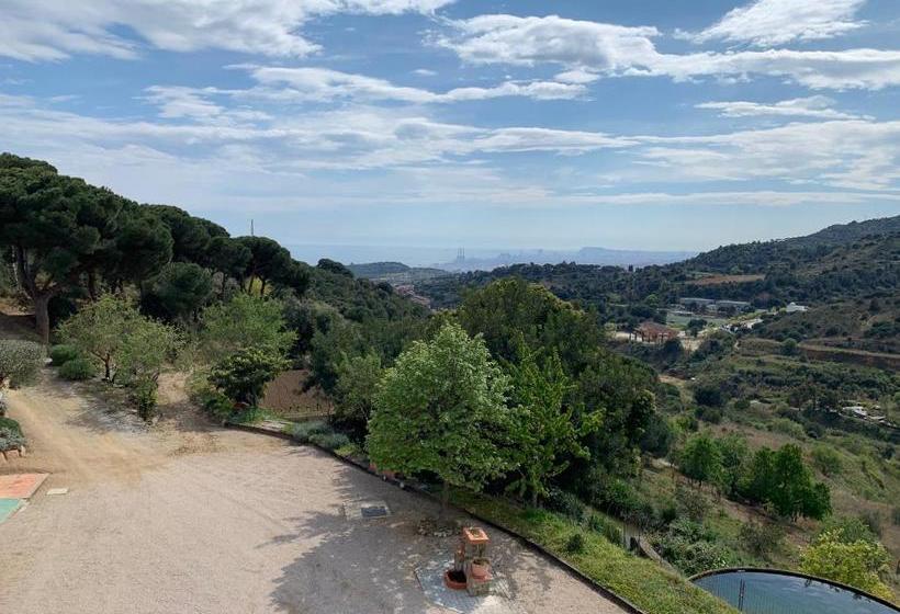 تختخواب و صبحانه Can Ballús Bed&breakfast