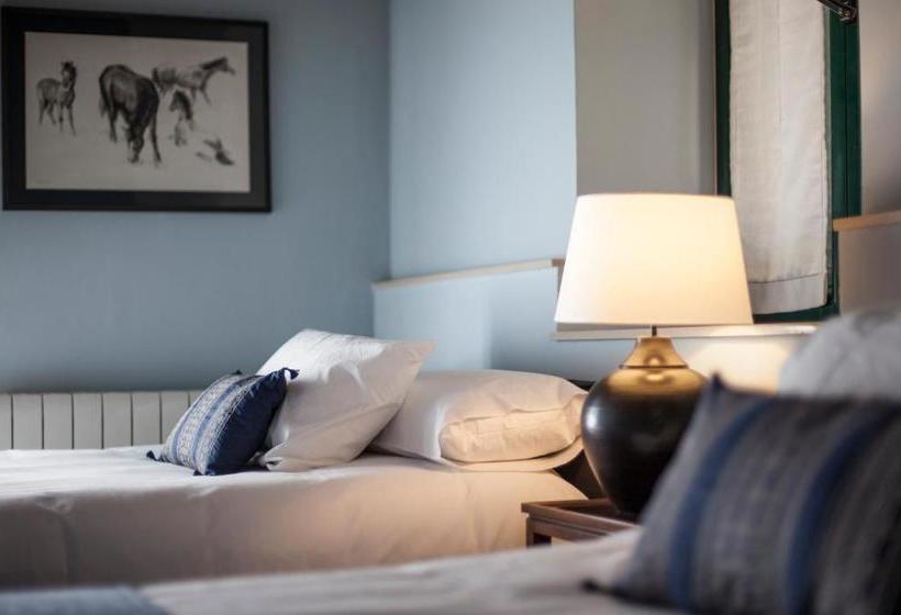 تختخواب و صبحانه Can Ballús Bed&breakfast