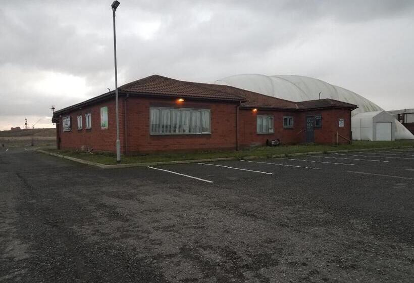 مبيت وإفطار The Mayfair Lodge & Family Suite