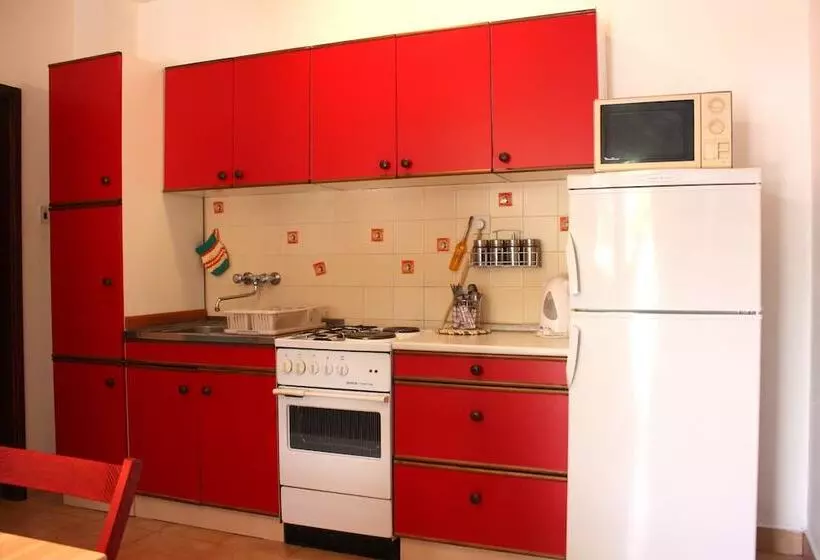 Dora Apartments