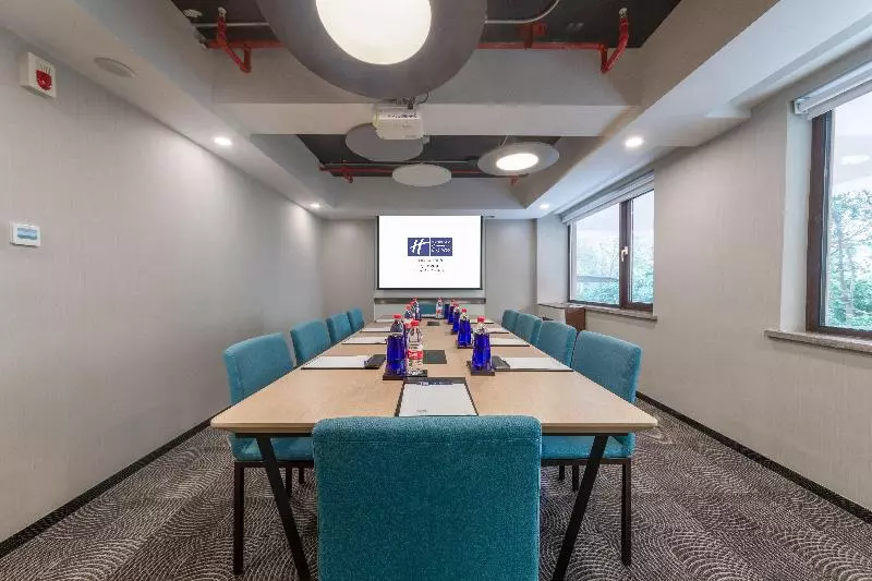 هتل Holiday Inn Express Ningbo City Center, An Ihg