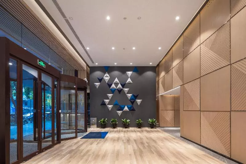 هتل Holiday Inn Express Ningbo City Center, An Ihg