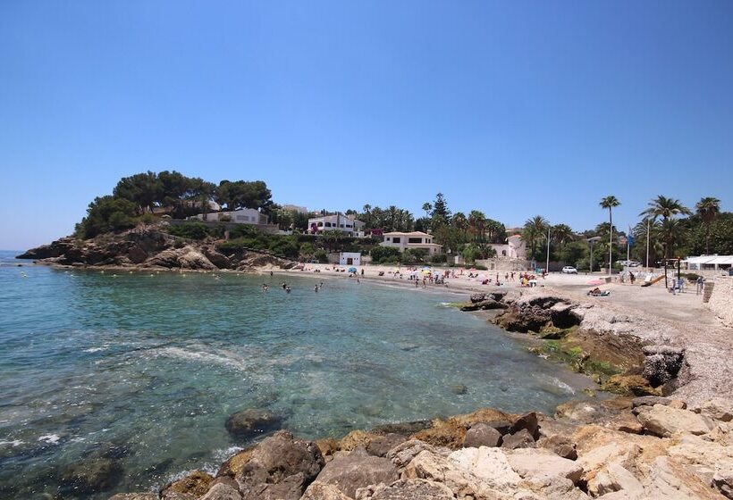 Only 100m To The Beach! Spacious Villa With Private Pool 12 People