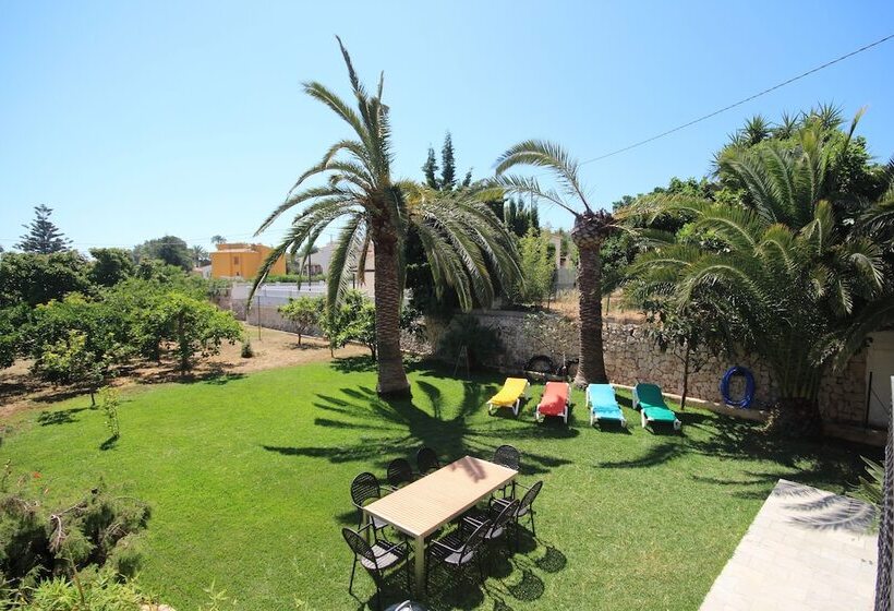 Only 100m To The Beach! Spacious Villa With Private Pool 12 People