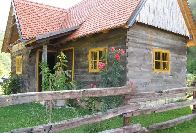 Majatalo Apartments And Rooms Kristina