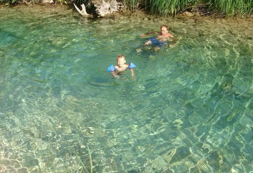 Majatalo Apartments And Rooms Kristina