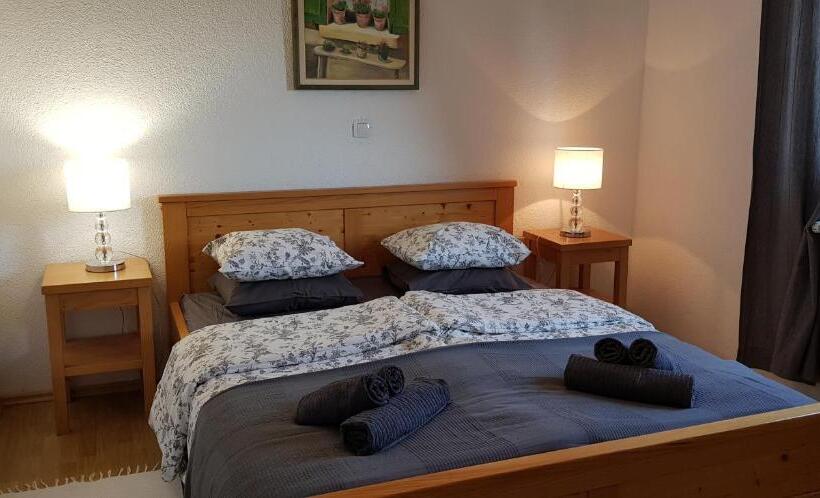 بنسيون Apartments And Rooms Kristina