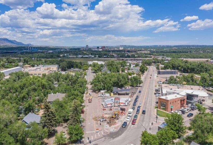 3br Modern Marveldowntown Customprivate Balcony