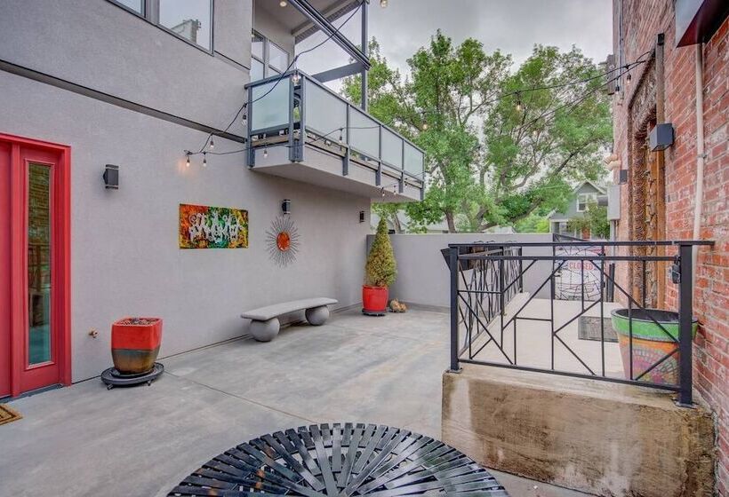 3br Modern Marveldowntown Customprivate Balcony