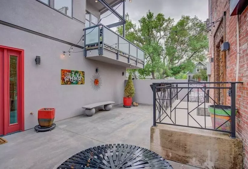 3br Modern Marveldowntown Customprivate Balcony