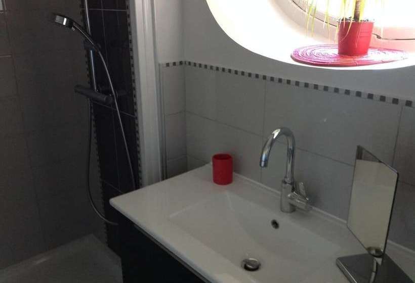 مبيت وإفطار Au Petit Clos