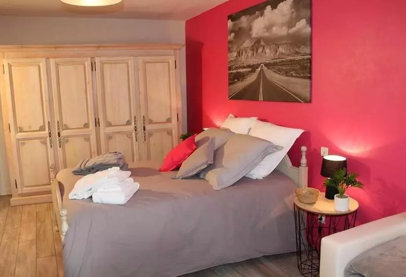 Aamiaismajoitus (B&B) Au Petit Clos