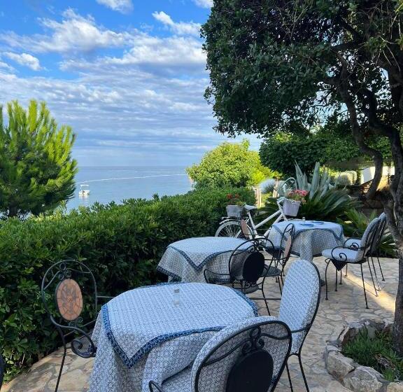 تختخواب و صبحانه Rooms Figarola