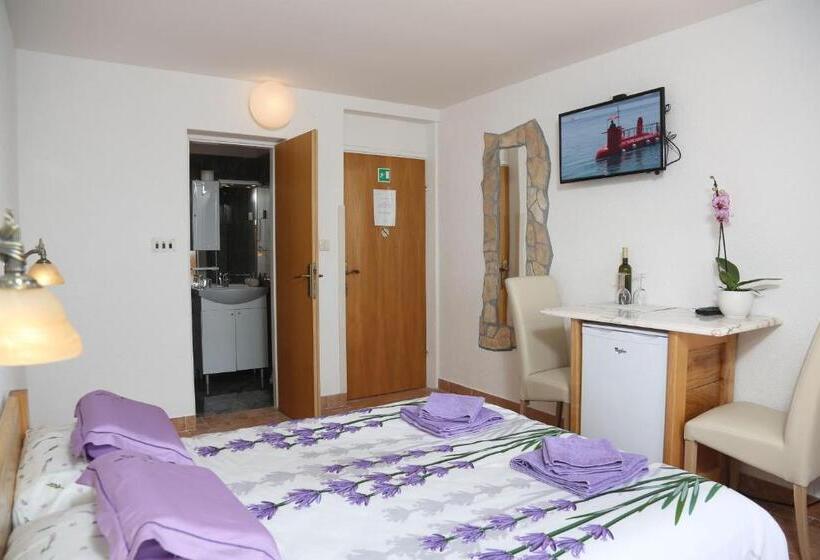 تختخواب و صبحانه Rooms Figarola