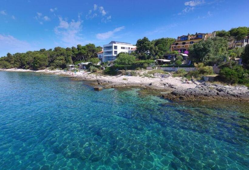 تختخواب و صبحانه Rooms Figarola