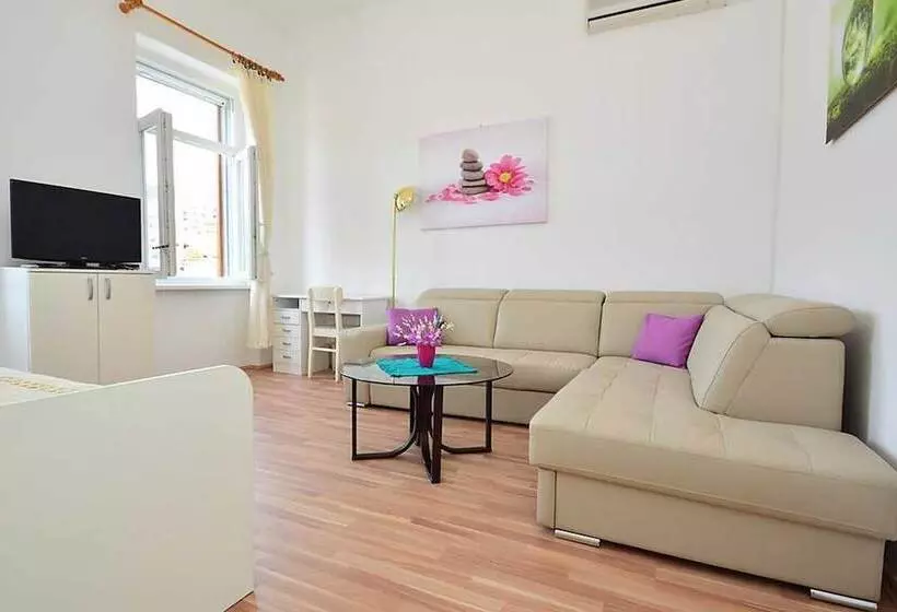 Comfort Apartment Rajan For 5 In Rabac