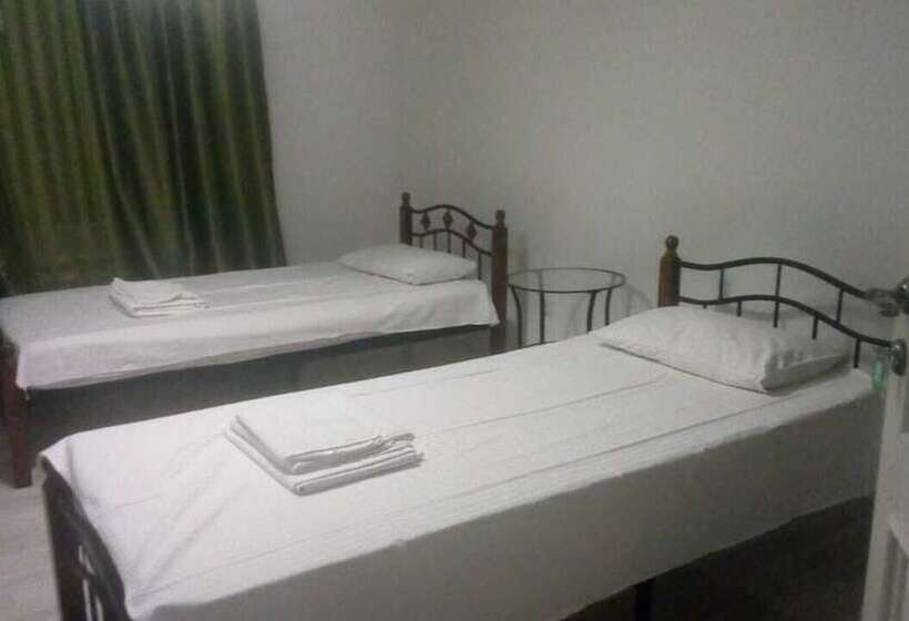 בית מלון כפרי Day Night